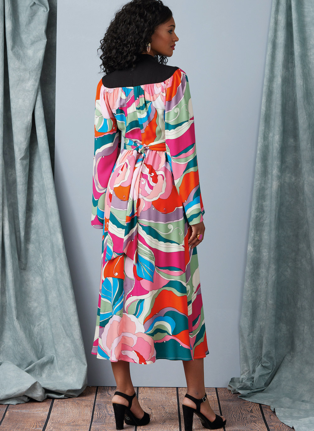 Vogue® Patterns Papierschnittmuster Damen Kleid in zwei Längen V1921
