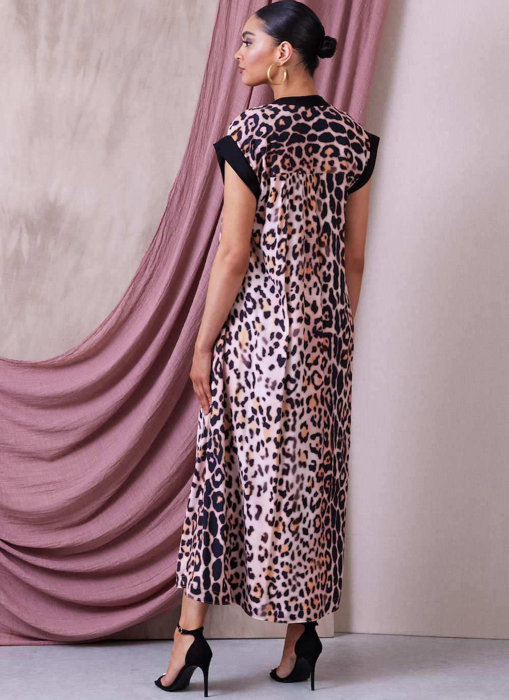 Vogue® Patterns Papierschnittmuster Sandra Betzina Kleid & Bluse V1937 Größe A