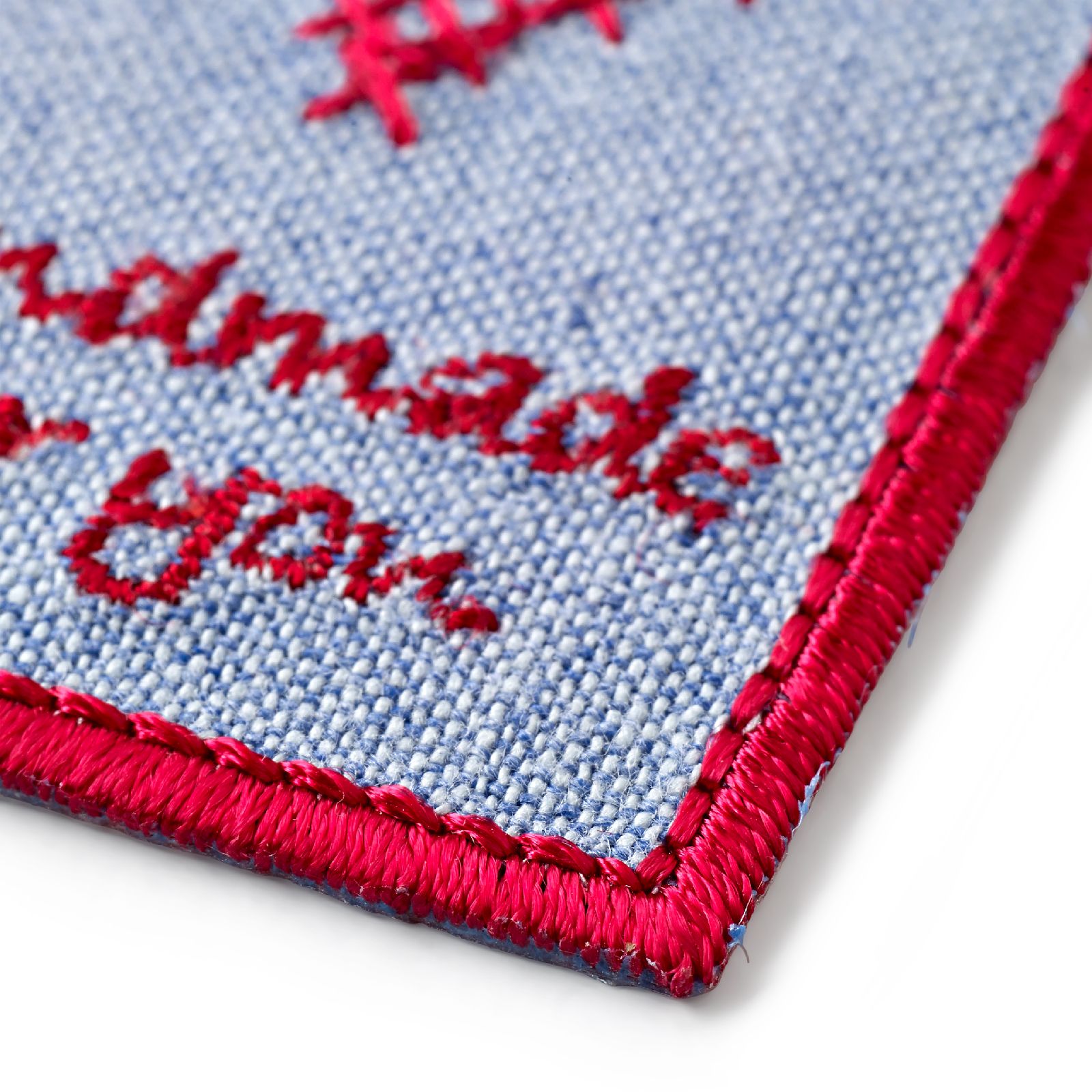 Applikation - aufbügelbar, Exklusiv Handmade Label Sticken blau/rot  35 x 50 mm, 1 Stück 