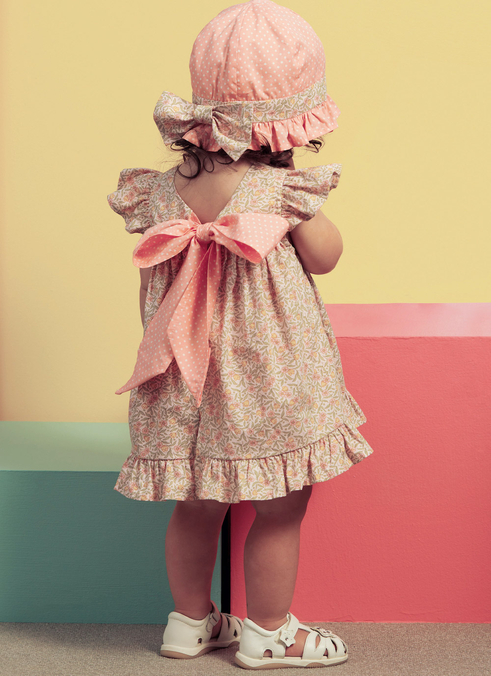 Butterick® Papierschnittmuster Baby Kleid Hut B6935, Größe A(XS-S-M-L)(0-18 Monate)