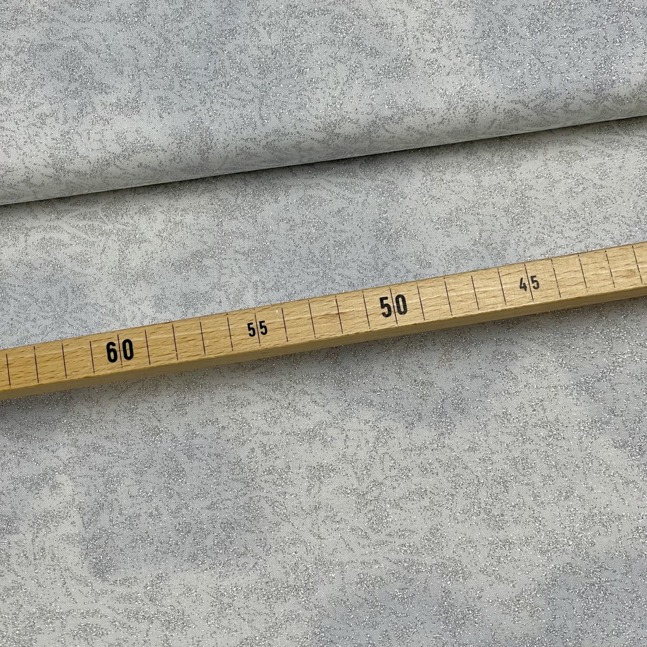 Patchwork Baumwollstoff Glitzer grau/silber - Meterware (10cm)